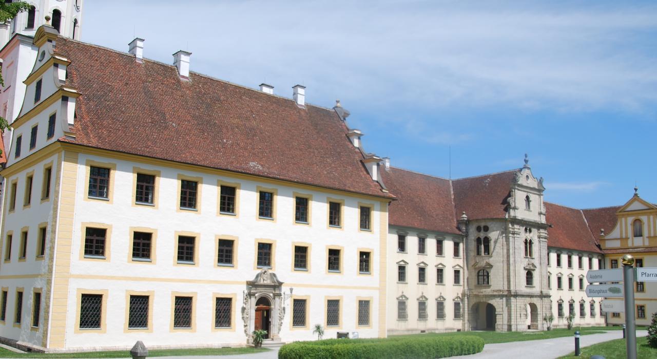 Kloster Obermarchtal Bagian luar foto
